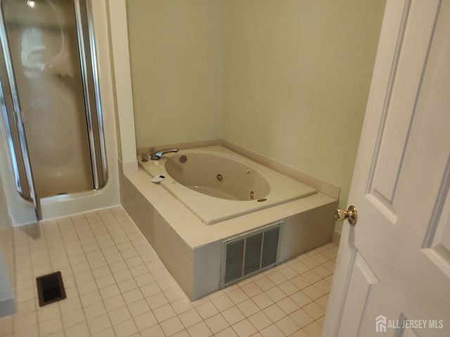 106 Northampton Drive, Holmdel, NJ 07733