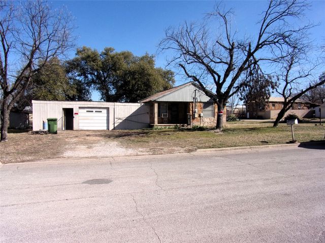 507 S Cherokee Street, San Saba, TX 76877