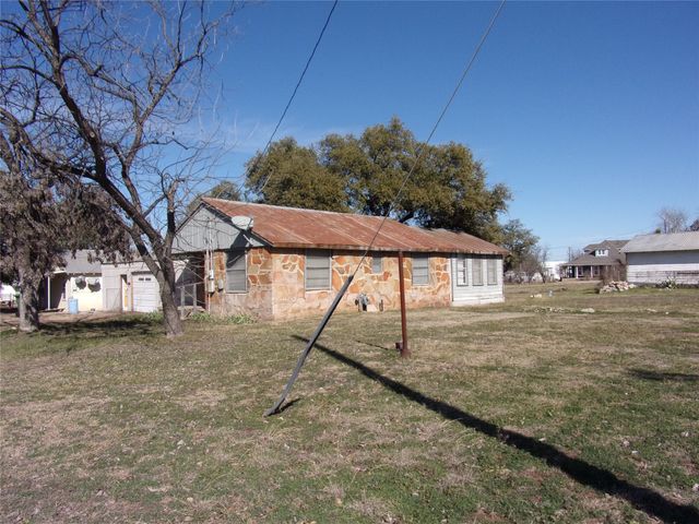 507 S Cherokee Street, San Saba, TX 76877