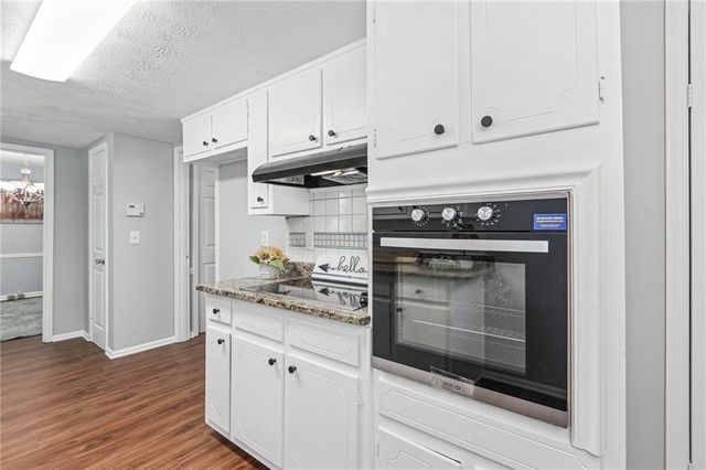 889 Valley Creek Drive, Stone Mountain, GA 30083