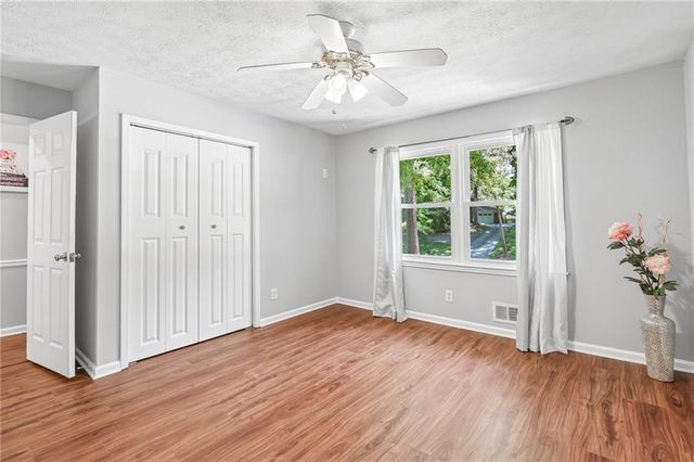 889 Valley Creek Drive, Stone Mountain, GA 30083