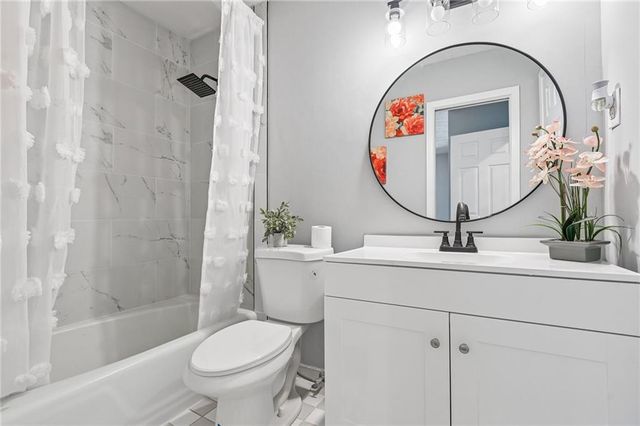 889 Valley Creek Drive, Stone Mountain, GA 30083