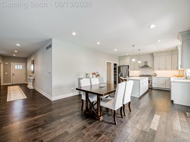 1724 Taylor Avenue, Royal Oak, MI 48067