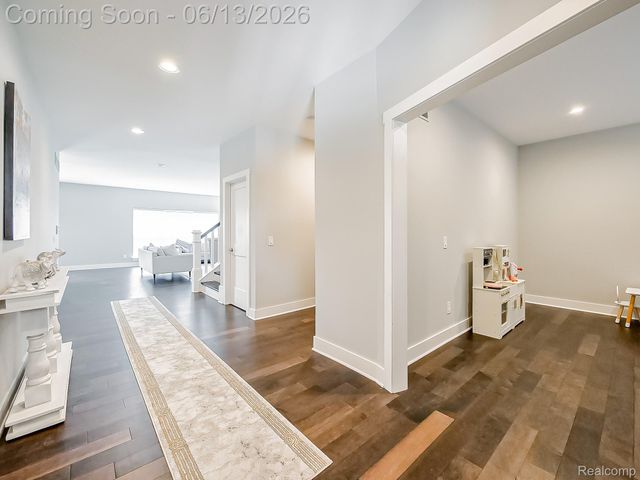 1724 Taylor Avenue, Royal Oak, MI 48067