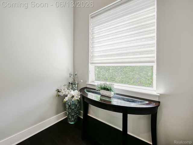 1724 Taylor Avenue, Royal Oak, MI 48067