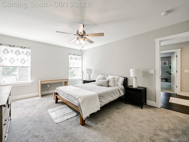 1724 Taylor Avenue, Royal Oak, MI 48067