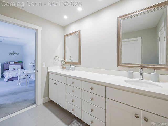 1724 Taylor Avenue, Royal Oak, MI 48067
