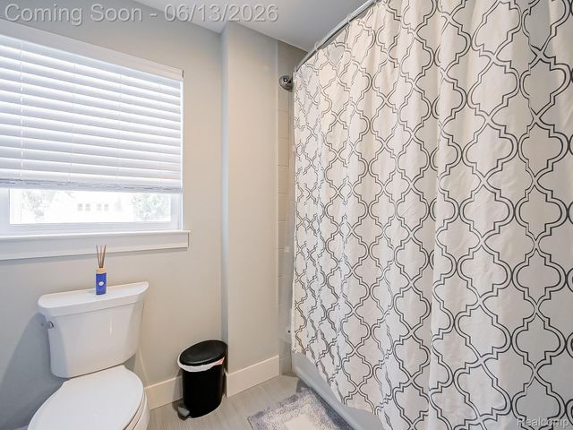 1724 Taylor Avenue, Royal Oak, MI 48067