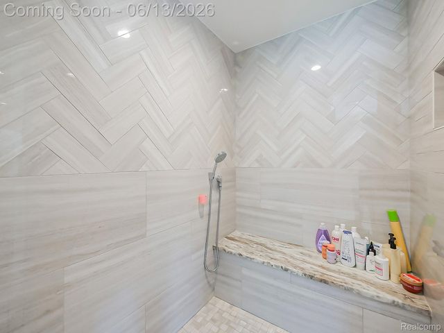 1724 Taylor Avenue, Royal Oak, MI 48067