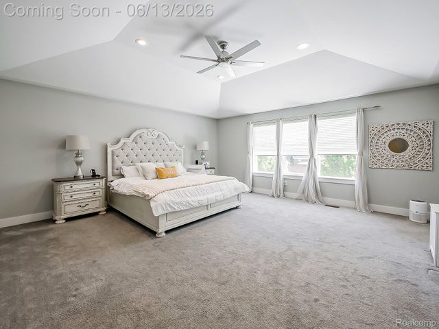 1724 Taylor Avenue, Royal Oak, MI 48067