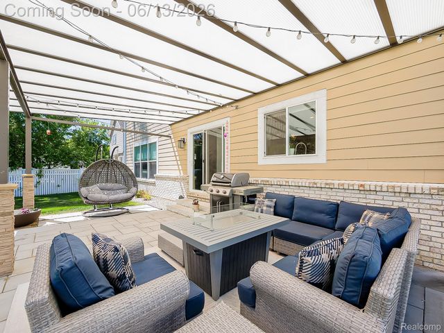 1724 Taylor Avenue, Royal Oak, MI 48067
