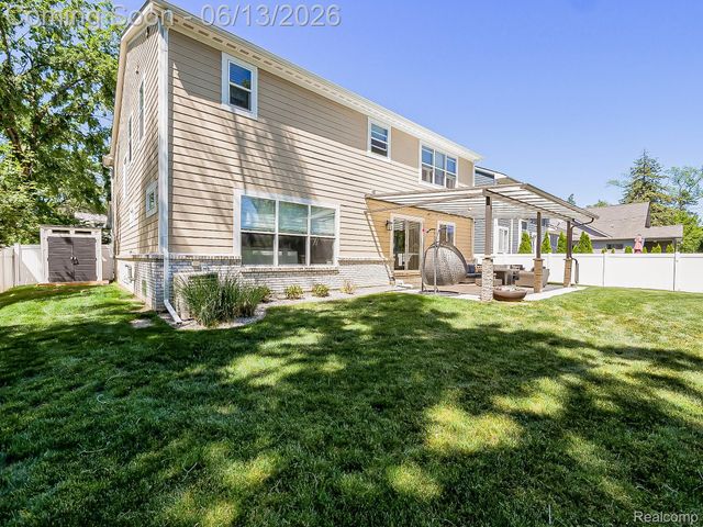 1724 Taylor Avenue, Royal Oak, MI 48067