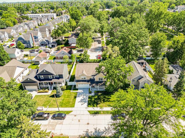 1724 Taylor Avenue, Royal Oak, MI 48067
