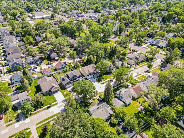 1724 Taylor Avenue, Royal Oak, MI 48067