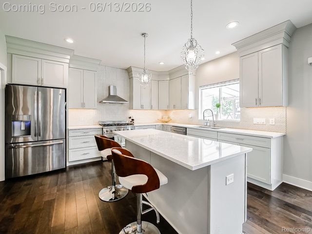 1724 Taylor Avenue, Royal Oak, MI 48067