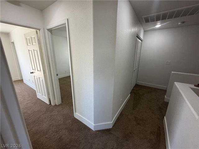 563 Shire Hall Street, Las Vegas, NV 89178