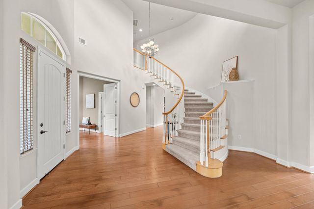 714 Chesterfield Way, Rocklin, CA 95765