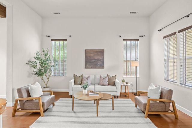 714 Chesterfield Way, Rocklin, CA 95765