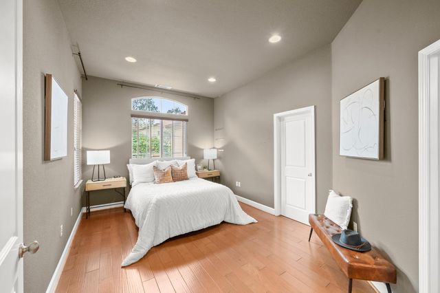 714 Chesterfield Way, Rocklin, CA 95765