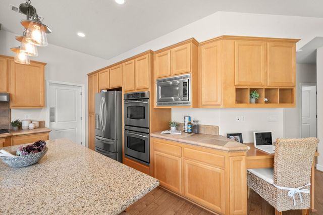 714 Chesterfield Way, Rocklin, CA 95765