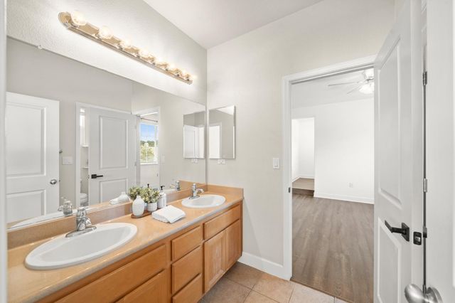 714 Chesterfield Way, Rocklin, CA 95765