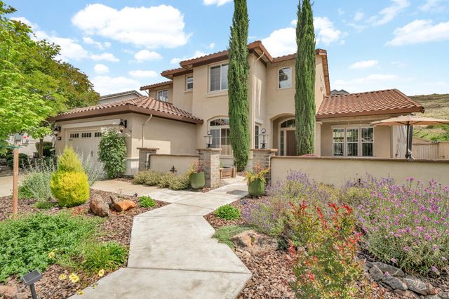 714 Chesterfield Way, Rocklin, CA 95765