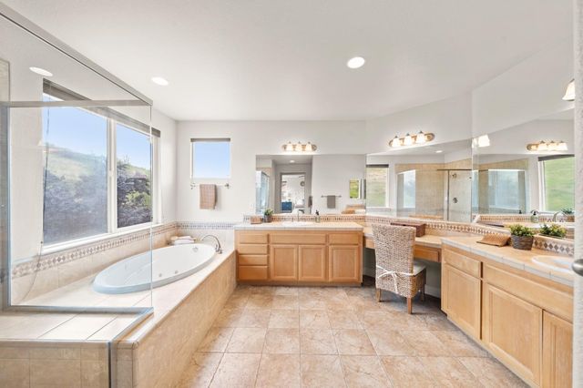 714 Chesterfield Way, Rocklin, CA 95765