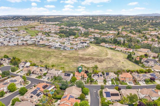 714 Chesterfield Way, Rocklin, CA 95765