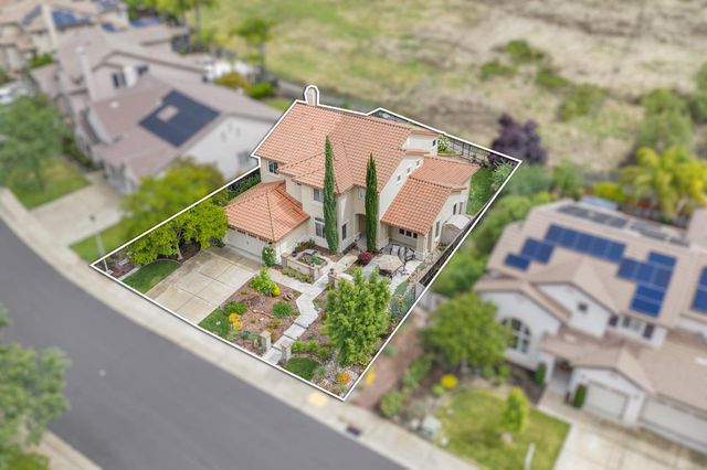 714 Chesterfield Way, Rocklin, CA 95765