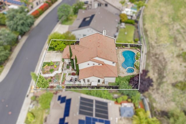 714 Chesterfield Way, Rocklin, CA 95765