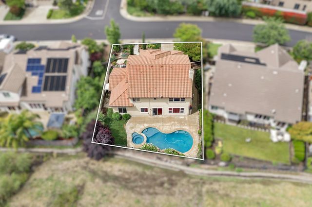 714 Chesterfield Way, Rocklin, CA 95765