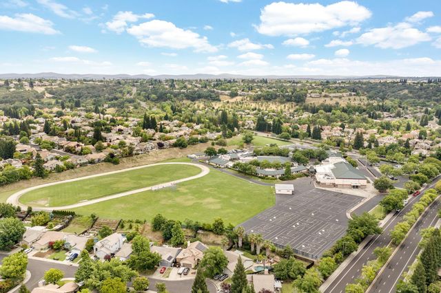 714 Chesterfield Way, Rocklin, CA 95765