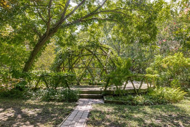 1226 E Campbell Road, Garland, TX 75044