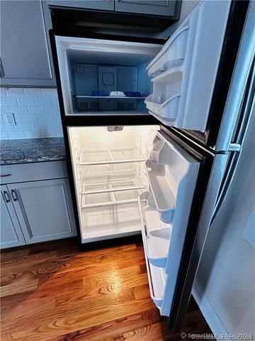 31 Brainerd Road, Branford, CT 06405