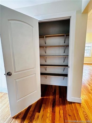 31 Brainerd Road, Branford, CT 06405