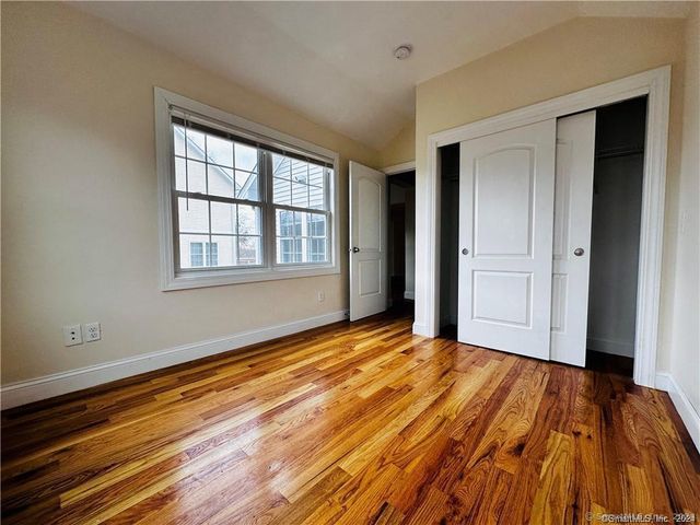 31 Brainerd Road, Branford, CT 06405