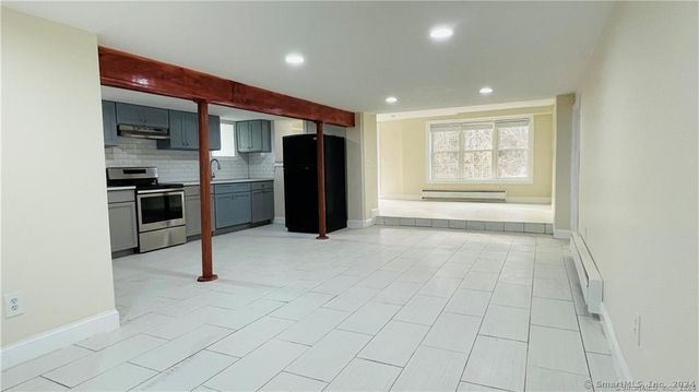 31 Brainerd Road, Branford, CT 06405