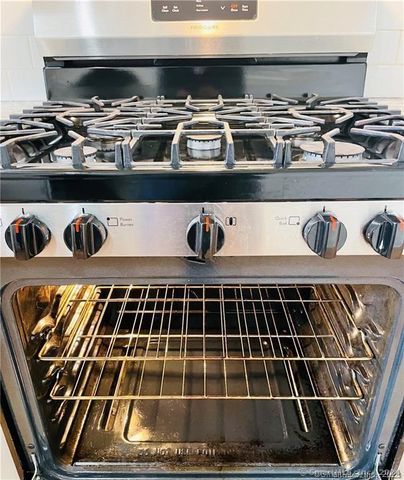 31 Brainerd Road, Branford, CT 06405