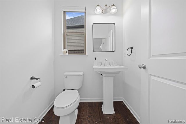 41829 Steinbeck, Novi, MI 48377