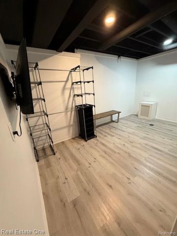 41829 Steinbeck, Novi, MI 48377