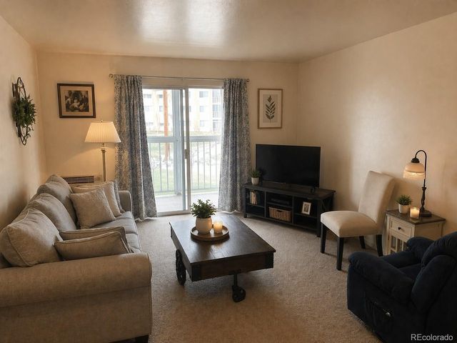 605 S Clinton St 6B, Denver, CO 80247