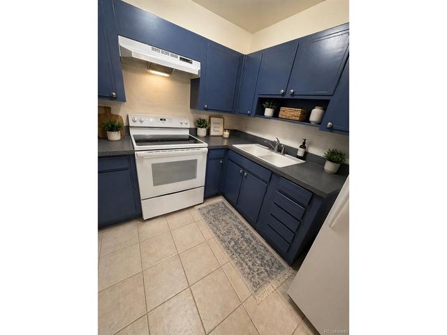 605 S Clinton St 6B, Denver, CO 80247