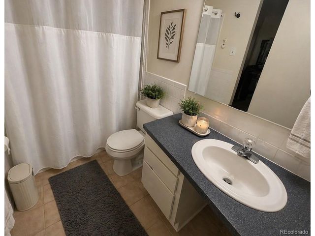 605 S Clinton St 6B, Denver, CO 80247