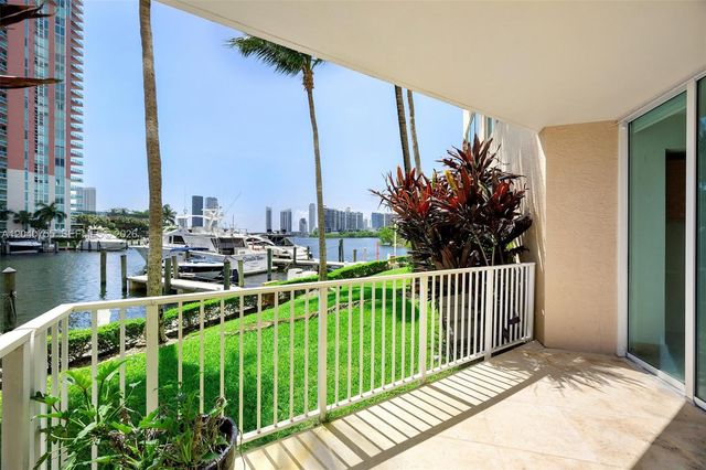 3330 NE 190th Street 114, Aventura, FL 33180
