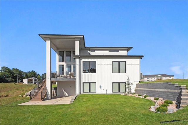 2715 NW 84th Terrace, Kansas City, MO 64154