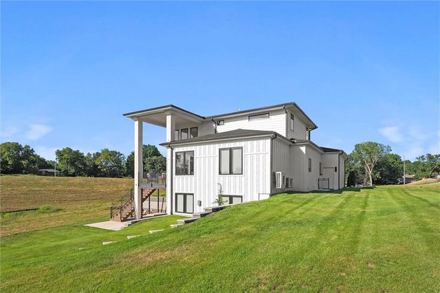 2715 NW 84th Terrace, Kansas City, MO 64154