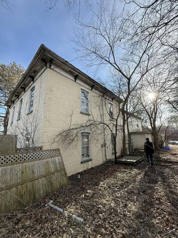 143 Waukesha ROAD, Eagle, WI 53119