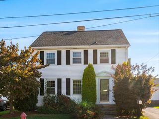 34 Spenstone Avenue, Cranston, RI 02910