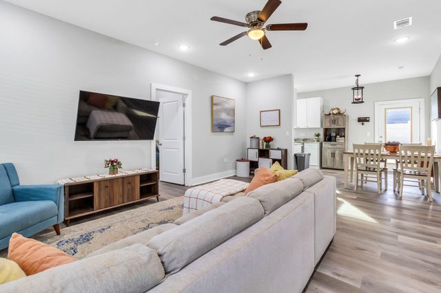 52 Magnolia Street, Niceville, FL 32578