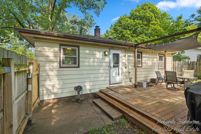 3746 Raven Avenue SW, Wyoming, MI 49509